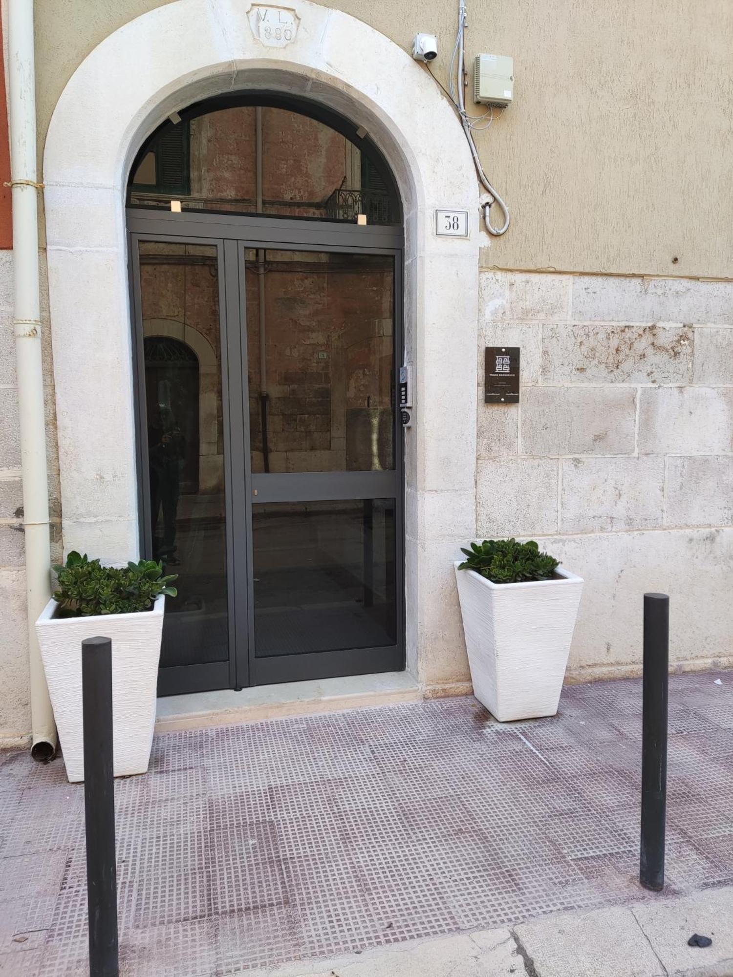 Trani Residence Exteriör bild