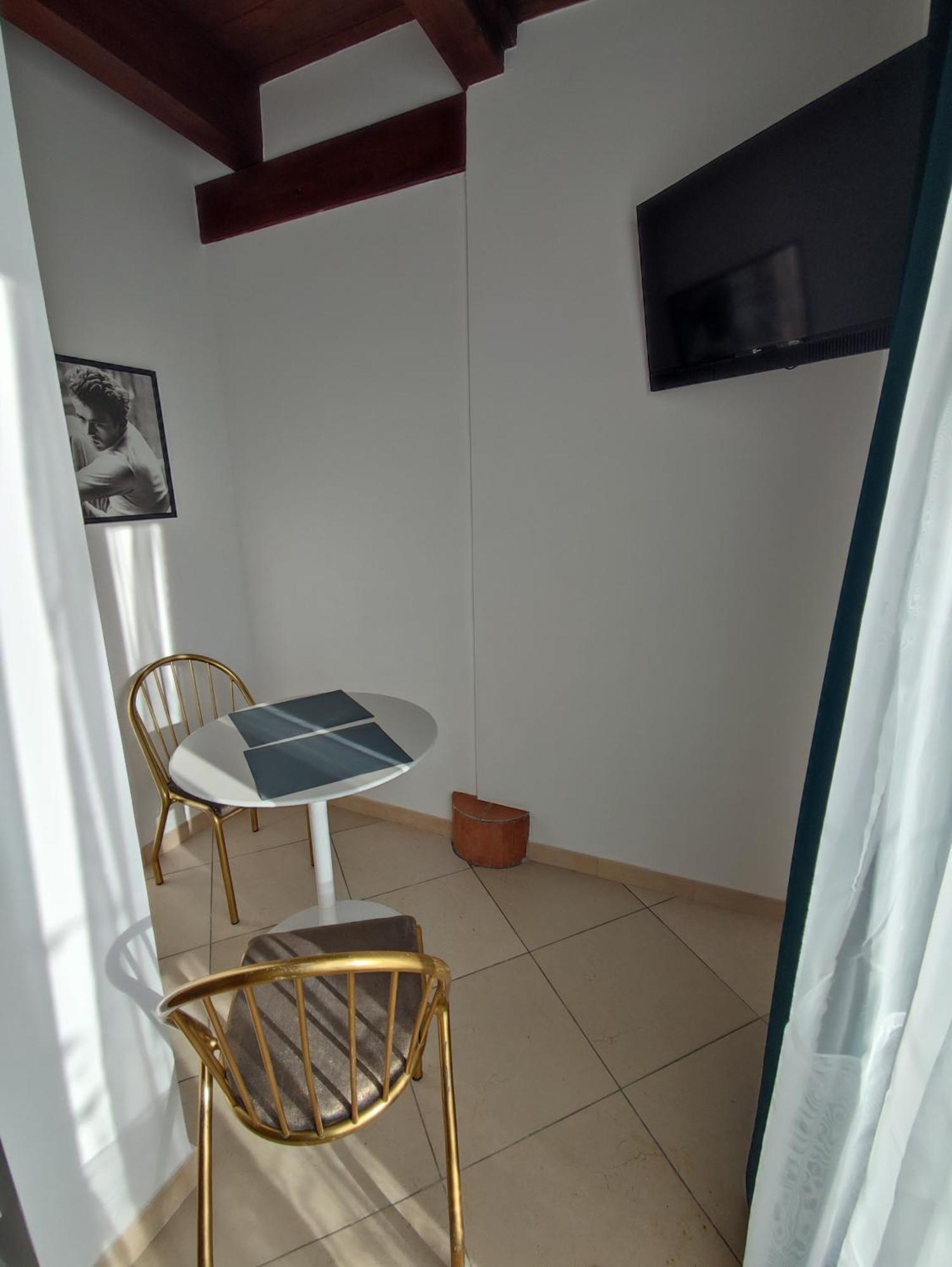 Trani Residence Exteriör bild